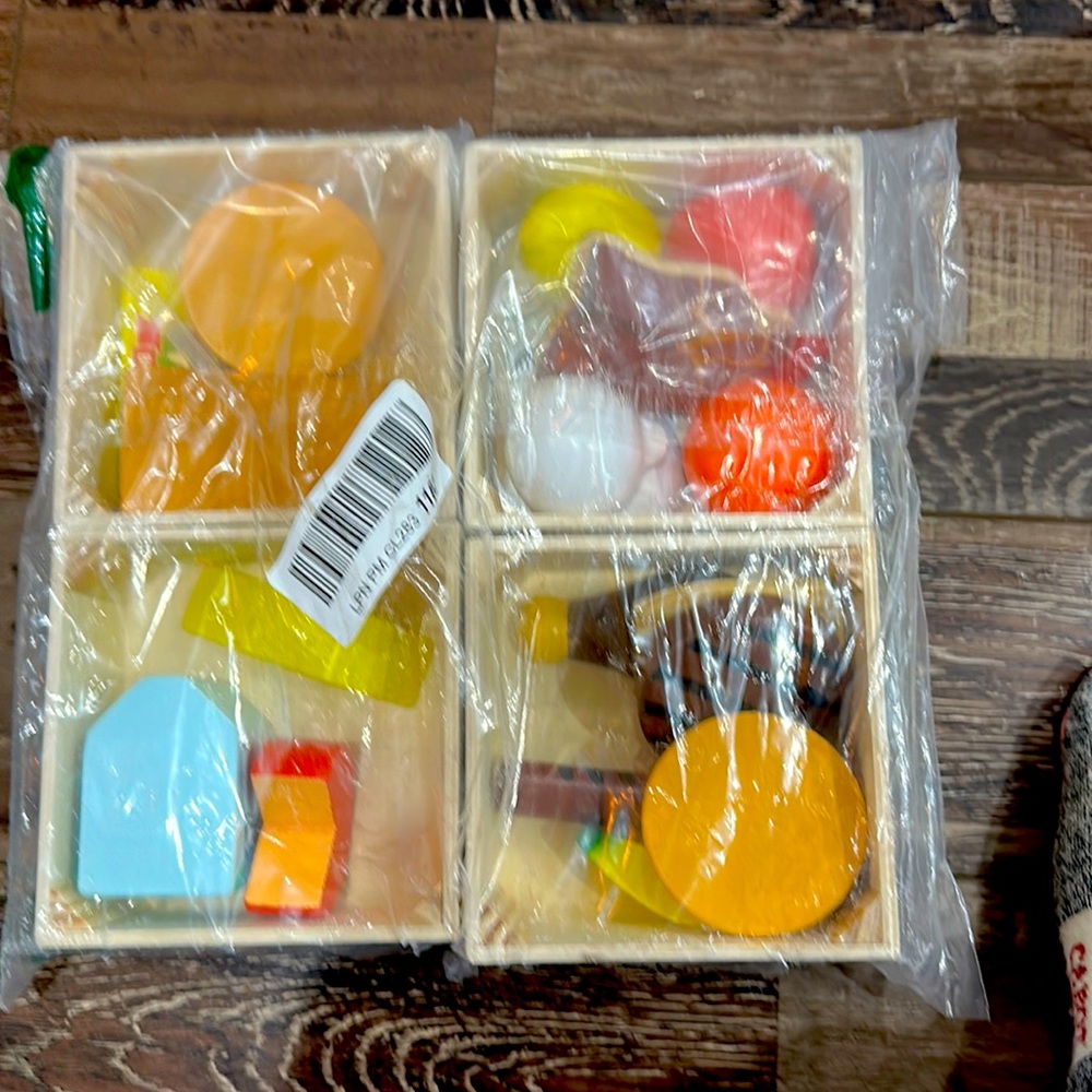 Melissa and Doug wooden food groups brand new